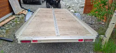 Selling my 2019 triton elite 5 tilt trailer. Gvwr 2200lb 5'x12' Easy to drive on with the tilting fu...