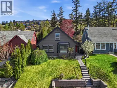 Aberdeen doll house property, backing on to green space and in a central location with a number of u...