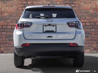 Only 20 Miles! This Jeep Compass has a trusty Intercooled Turbo Regular Unleaded I-4 2.0 L/122 engin... (image 4)