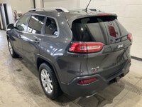 Le Jeep Cherokee NORTH 3.2L AWD MAGS CRUISE A/C 2015 proposé par AutoStudio 72 à Mirabel est un VUS... (image 1)