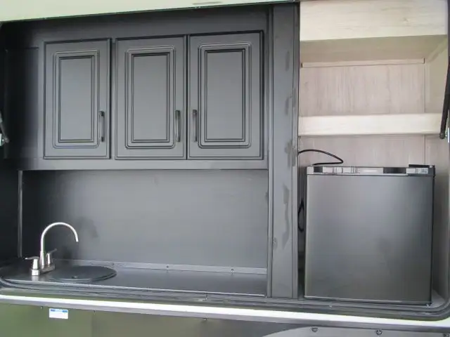 2023 SIERRA 391 FLRB-NEW LOADED FRONT LIVING-ON SALE $99,999!  in Travel Trailers & Campers in Ottawa - Image 5