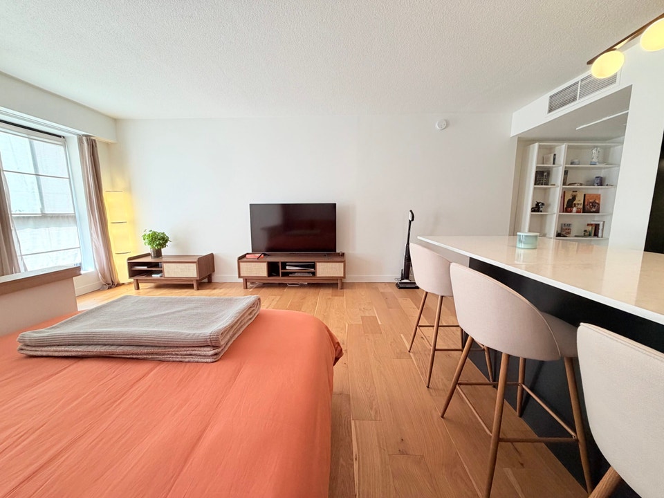 Loft studio entièrement meublé à louer Saint-Jean-Baptiste novem 5
