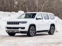 The Jeep Wagoneer Series delivers luxury, space, and capability in one confident full-size SUV. Tech... (image 2)