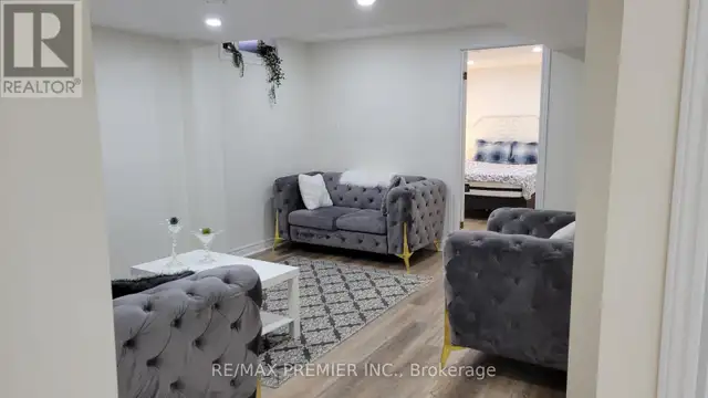 BASEMENT - 25 GRANITE STREET Vaughan (East Woodbridge), Ontario in Long Term Rentals in Markham / York Region - Image 10