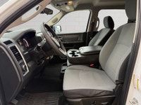 POWERFUL V8 PERFORMANCE, ALL-TERRAIN CONFIDENCE Experience the perfect combination of rugged perform... (image 9)