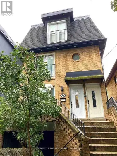 LOWER - 11 GRANT STREET Toronto (South Riverdale), Ontario