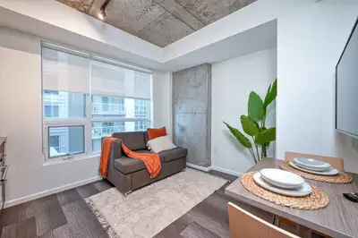 FREE SUMMER! 2 Bed 1 Bath Apt - Steps away from uOttawa, View more