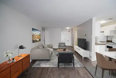 This inviting block is within walking distance to Grace Hospital and less than 1km from Safeway. Uni...