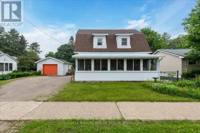 Looking for the perfect home for you and your family? Live close to all the amenities in this charmi...
