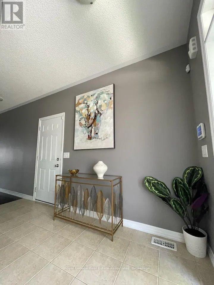 22 FORBES TERRACE Milton (SC Scott), Ontario 3