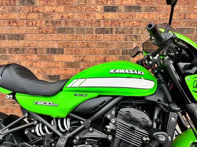 2018 Kawasaki Z900RS Cafe **HINDLE EXHAUST SYSTEM** **EXTRAS** in Street, Cruisers & Choppers in Markham / York Region - Image 16