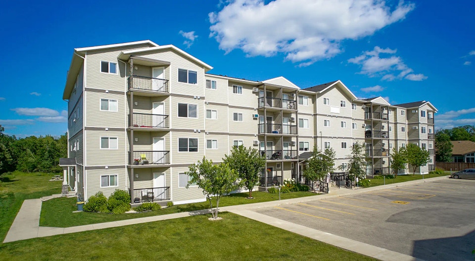 Pet-Friendly Two Bedroom One Bath with In-suite Laundry for Rent 2