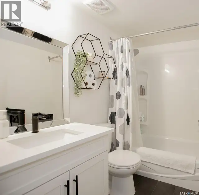 A 22 Nollet AVENUE Regina, Saskatchewan in Condos for Sale in Regina - Image 9