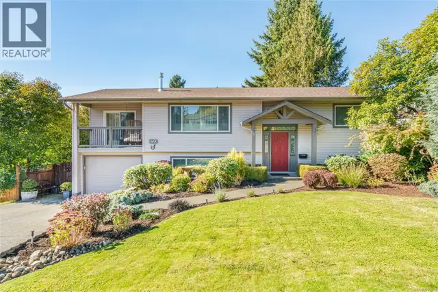 1720 McLauchlin Dr Courtenay, British Columbia in Houses for Sale in Comox / Courtenay / Cumberland - Image 2