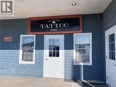 Affordable 631 sq ft commercial lease opportunity in a well-established neighbourhood plaza. Ideal f...