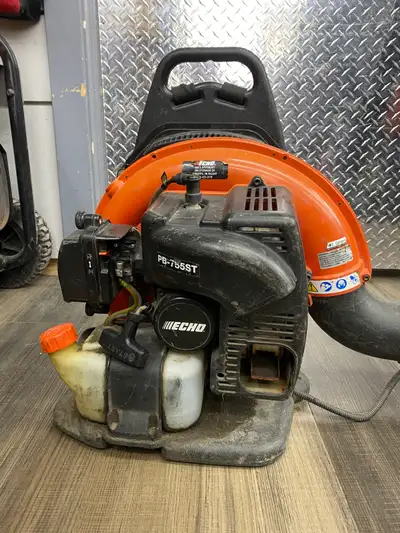 Echo PB-260L Backpack Blower Item# 1417959 Some signs of normal use, otherwise great working conditi...