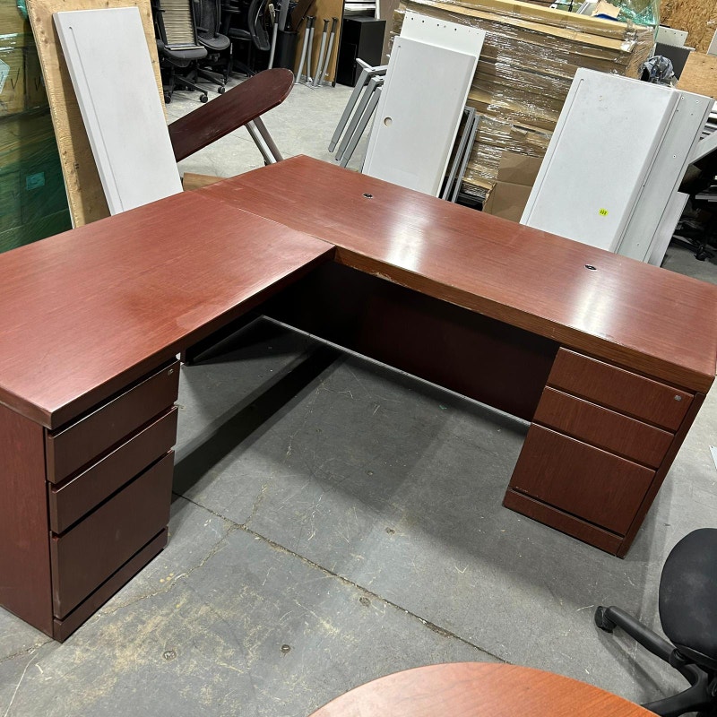 Krug LShape DeskExcellent ConditionCall us now! Desks