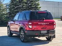 4x4 Drivetrain for versatile terrain handling - Leather Interior for premium comfort - Lane Departur... (image 9)