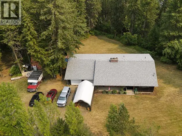 816 ROBERTS DRIVE Esler / Dog Creek, British Columbia in Houses for Sale in Williams Lake - Image 4