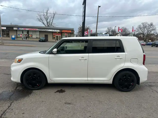 2013 Scion xB XB in Cars & Trucks in St. Catharines - Image 9