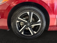 Experience the perfect blend of athletic styling and everyday practicality in this refined compact s... (image 8)