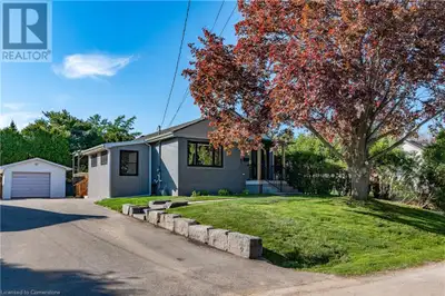 1041 SHEPHERD'S Drive Burlington, Ontario