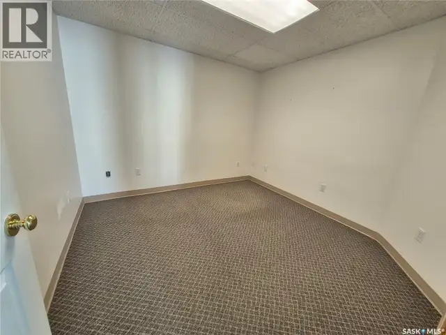 24 12th STREET NE Weyburn, Saskatchewan in Commercial & Office Space for Sale in Regina - Image 39