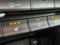 0-DOWN $92-WKLY oac. EXTRA CLEAN INSIDE AND OUT, AWD, APPLE CARPLAY/ANDROID AUTO, HEATED SEATS, HEAT... (image 4)