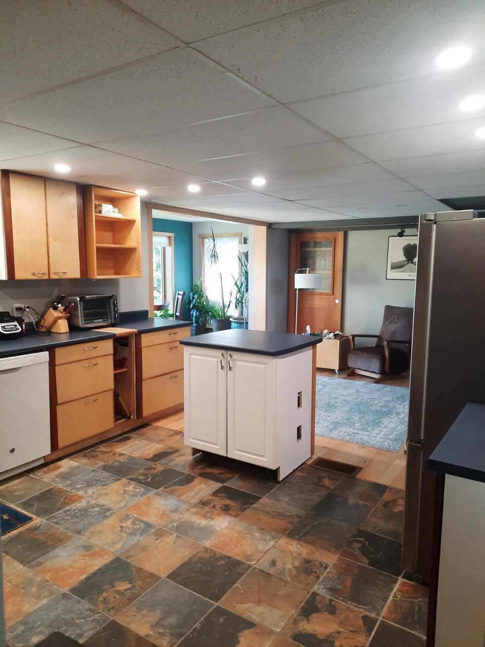 Two Bedroom,Beautiful views on small lake just north of town 5