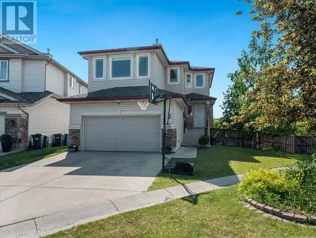 248 Westmount Crescent Okotoks, Alberta62864392143746122