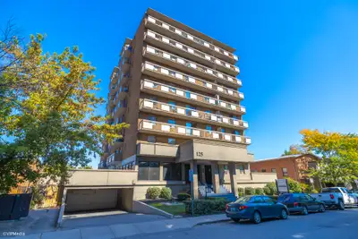 125 FOREST AVENUE, HAMILTON 1 BEDROOM UNITS FOR RENT! -Centrally located near St. Joseph's Hospital...