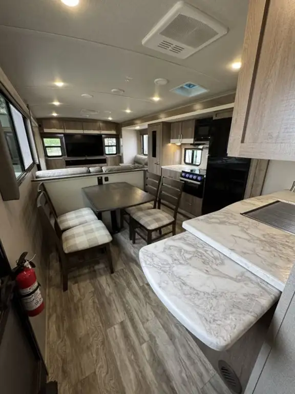 2023 Grand Design Imagine 3100RD in Travel Trailers & Campers in St. Albert - Image 5