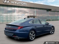 The advertised vehicle price is based on a promotional finance offer. Customers who purchase the veh... (image 4)