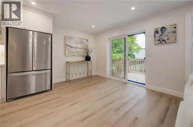 34 MOORE Avenue N Waterloo, Ontario in Houses for Sale in Kitchener / Waterloo - Image 10