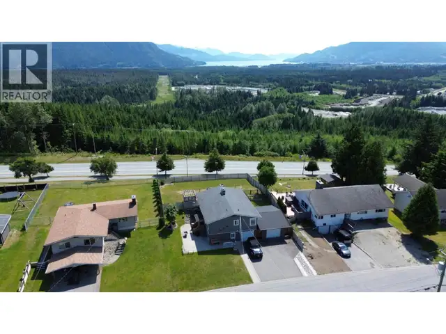 1457 ALBATROSS AVENUE Kitimat, British Columbia in Houses for Sale in Kitimat - Image 3