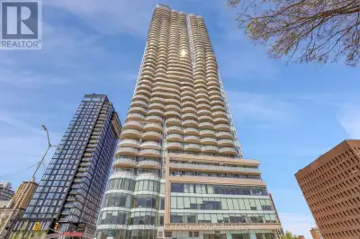 3304 - 805 CARLING AVENUE Ottawa, Ontario