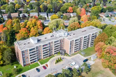 Stubbs Apartments - 2 Bedroom + Den available at 44 Stubbs Drive
