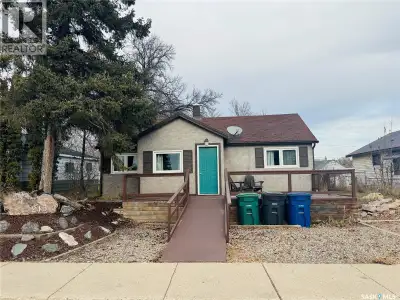 Enjoy easy, low-maintenance living in this nicely updated home just a short stroll from downtown. De...