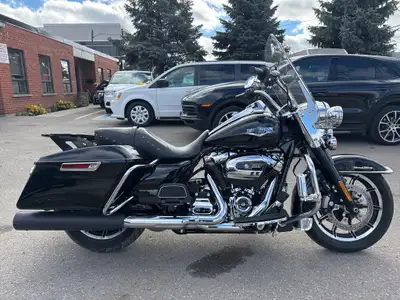 Check out this 2019 CANADIAN Harley-Davidson Road King 107ci with only 23,250kms. Be sure to follow...