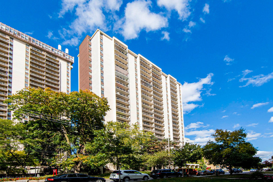 2 Bedroom Apartment for Rent 160 Erskine Avenue Long Term Rentals