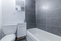 Akelius studio apartment for rent. Located near Lorne-Crescent in the Milton Park neighborhood, Mont... (image 4)