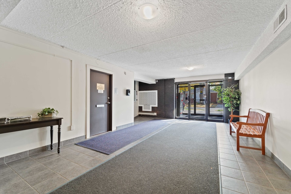 Frances Tower Apartments - 1 Bedroom, 1 Bath Apartment for Rent 4