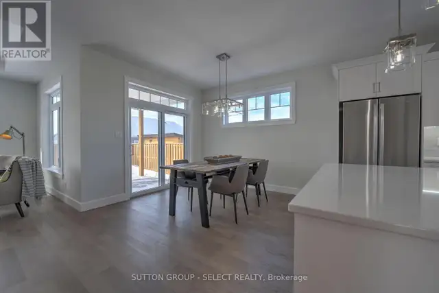 19 LOIS COURT Lambton Shores (Grand Bend), Ontario in Houses for Sale in Grand Bend - Image 14