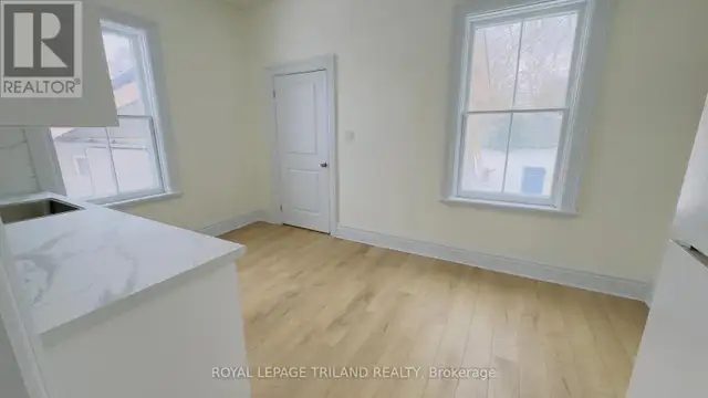 1287 DUNDAS STREET London East (East M), Ontario in Commercial & Office Space for Rent in London - Image 12