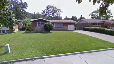 _Address_: Victor Blvd, St. Catharines, ON L2T 2B3 close brock university/pen centre, one bedroom #B...