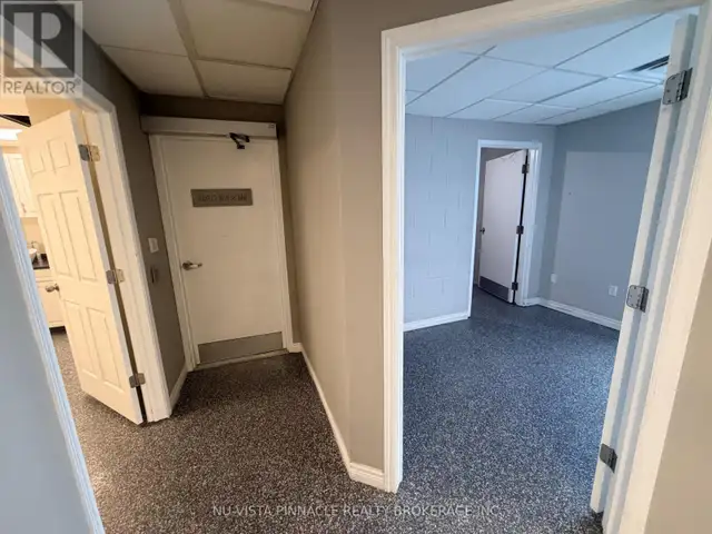 389 LYLE STREET London East (East L), Ontario in Commercial & Office Space for Rent in London - Image 12