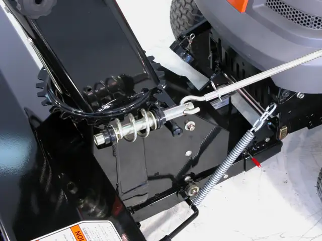 Cub Cadet — Tractor + Snowblower Package in Lawnmowers & Leaf Blowers in Ottawa - Image 6