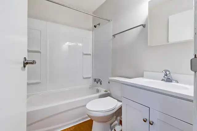 Modern Apartments with Air Conditioning - Willow Creek Apartment in Long Term Rentals in Regina - Image 12
