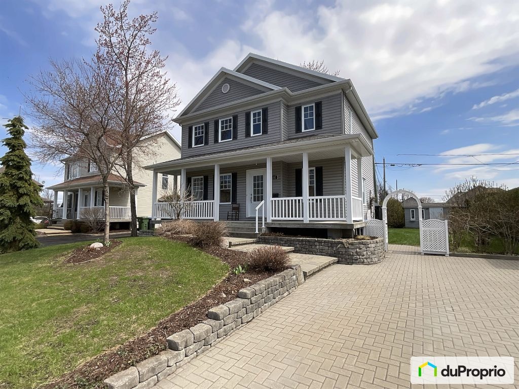 $624,900 - 2 Storey for sale in St-Redempteur — photo 1