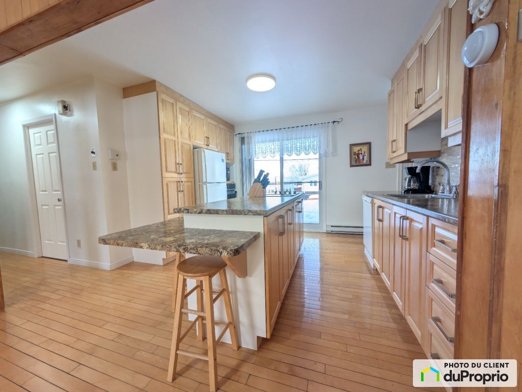 $345,000 - Bungalow for sale in Chicoutimi (Chicoutimi) — photo 3